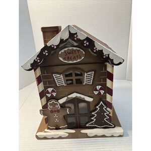 Carboard Ginger Bread‎ House